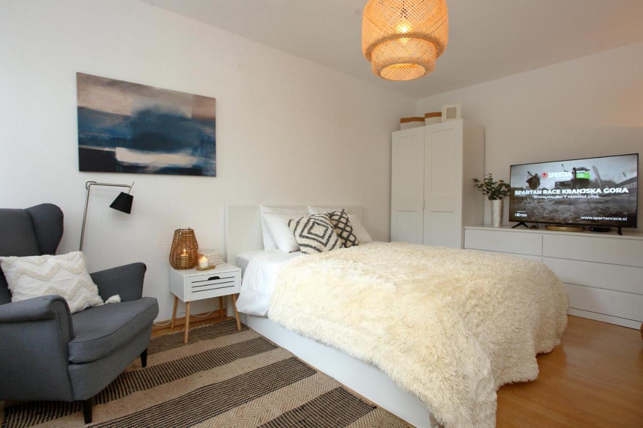 Izola Dreamy Stays Kord Exteriör bild